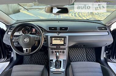 Седан Volkswagen CC / Passat CC 2015 в 
