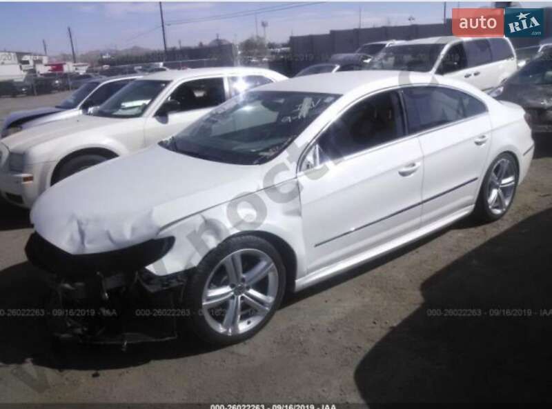 Купе Volkswagen CC / Passat CC 2013 в Ужгороді