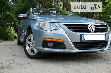 Купе Volkswagen CC / Passat CC 2009 в Киеве