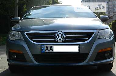 Купе Volkswagen CC / Passat CC 2009 в Киеве