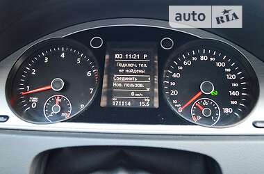Седан Volkswagen CC / Passat CC 2013 в 
