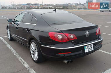 Купе Volkswagen CC / Passat CC 2011 в 