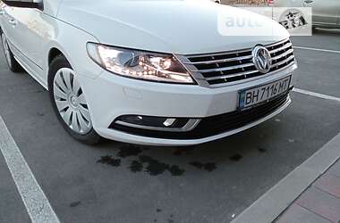 Седан Volkswagen CC / Passat CC 2012 в 