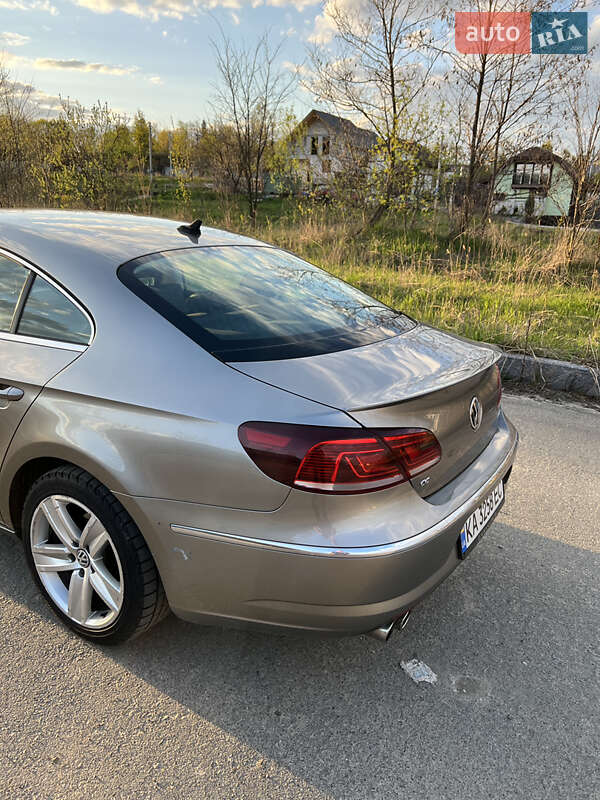 Седан Volkswagen CC / Passat CC 2013 в Киеве