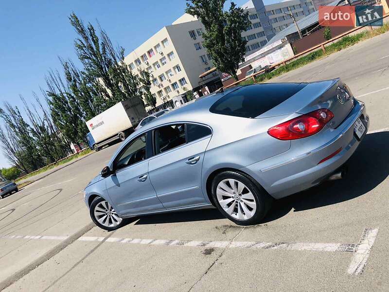 Купе Volkswagen CC / Passat CC 2010 в Киеве