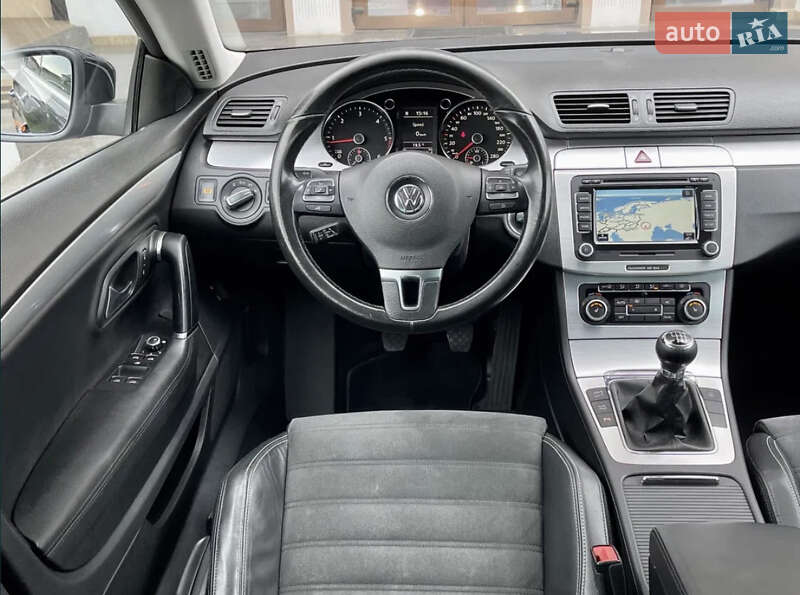 Купе Volkswagen CC / Passat CC 2009 в Чернівцях
