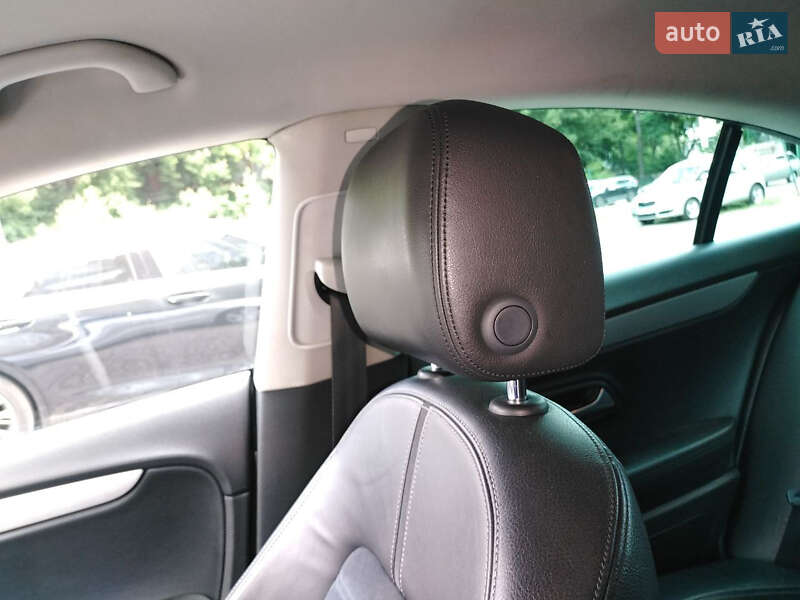 Купе Volkswagen CC / Passat CC 2009 в Києві