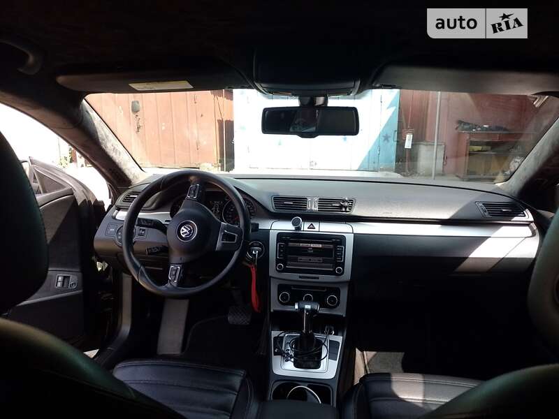 Купе Volkswagen CC / Passat CC 2010 в Львове