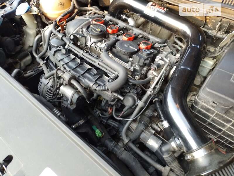 Купе Volkswagen CC / Passat CC 2010 в Львове