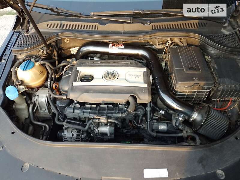 Купе Volkswagen CC / Passat CC 2010 в Львове