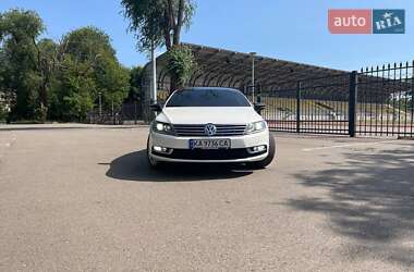 Купе Volkswagen CC / Passat CC 2013 в 