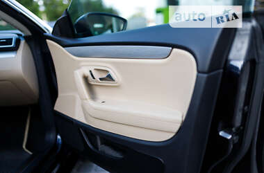 Купе Volkswagen CC / Passat CC 2012 в 