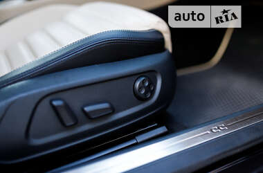 Купе Volkswagen CC / Passat CC 2012 в 