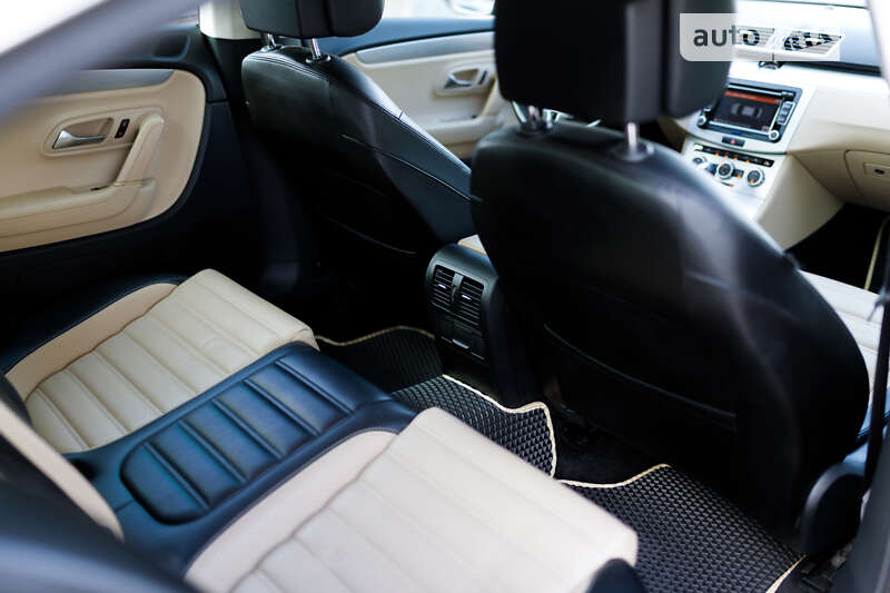 Купе Volkswagen CC / Passat CC 2012 в Львове