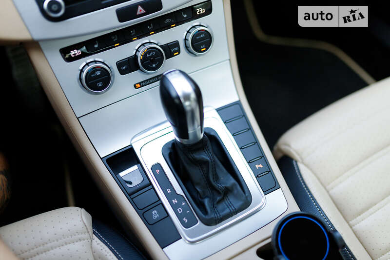 Купе Volkswagen CC / Passat CC 2012 в Львове