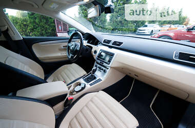 Купе Volkswagen CC / Passat CC 2012 в 