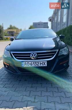 Купе Volkswagen CC / Passat CC 2010 в Ужгороде