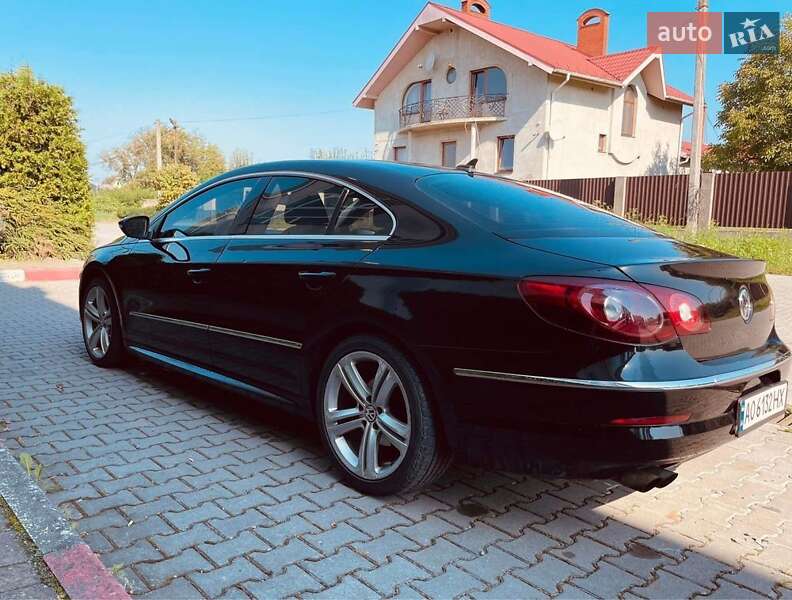 Купе Volkswagen CC / Passat CC 2010 в Ужгороде