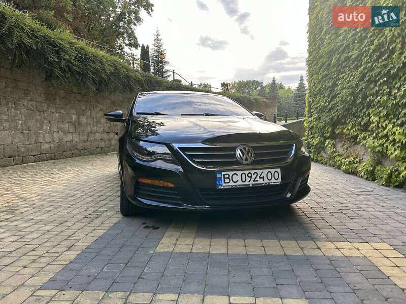 Купе Volkswagen CC / Passat CC 2011 в Львове