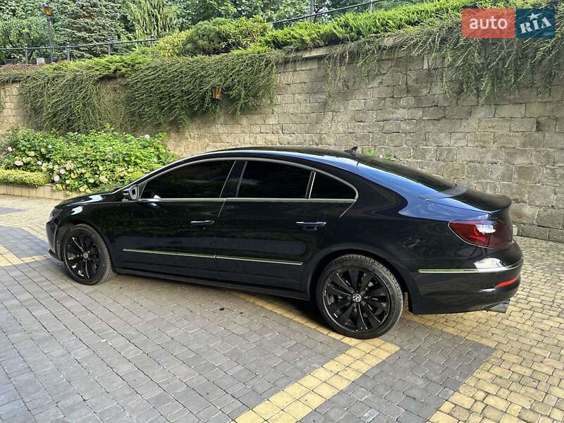 Купе Volkswagen CC / Passat CC 2011 в Львове