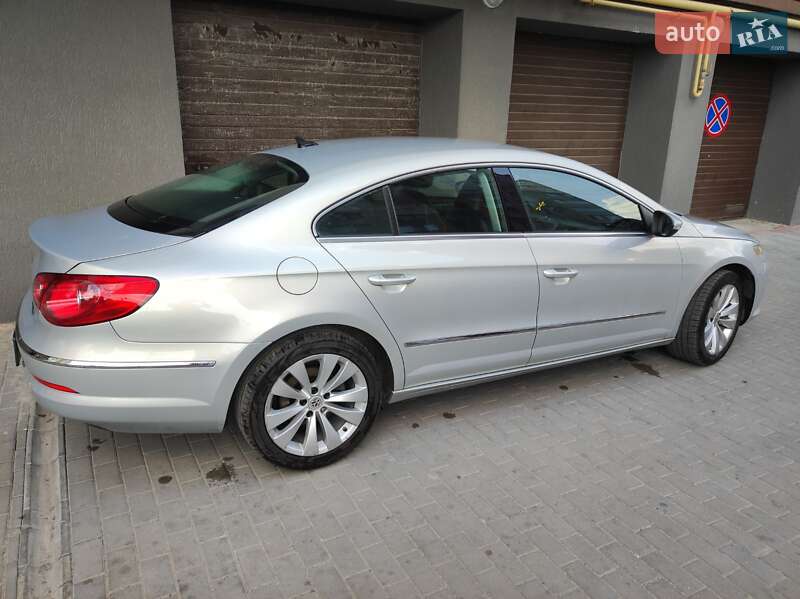 Купе Volkswagen CC / Passat CC 2011 в Тернополе