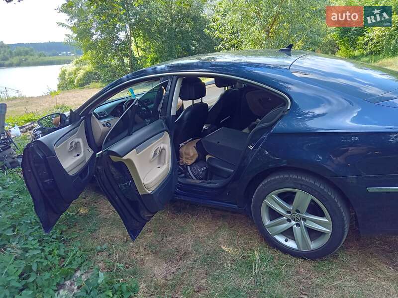 Купе Volkswagen CC / Passat CC 2014 в Києві