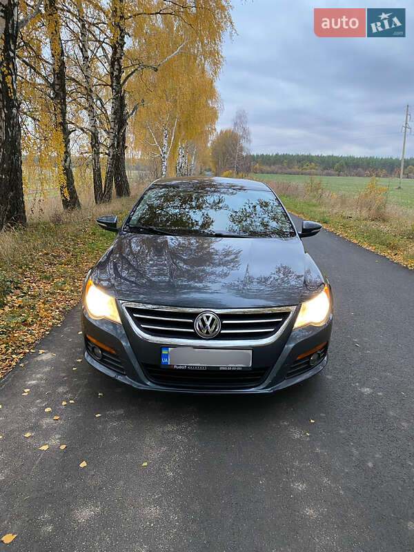 Купе Volkswagen CC / Passat CC 2010 в Чернигове