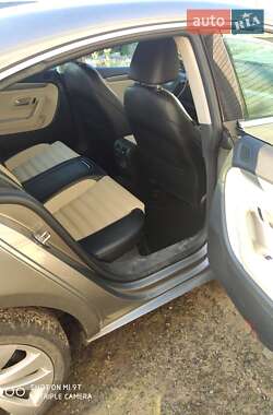 Купе Volkswagen CC / Passat CC 2011 в 