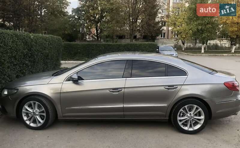 Купе Volkswagen CC / Passat CC 2011 в Киеве