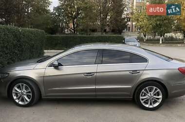 Купе Volkswagen CC / Passat CC 2011 в 