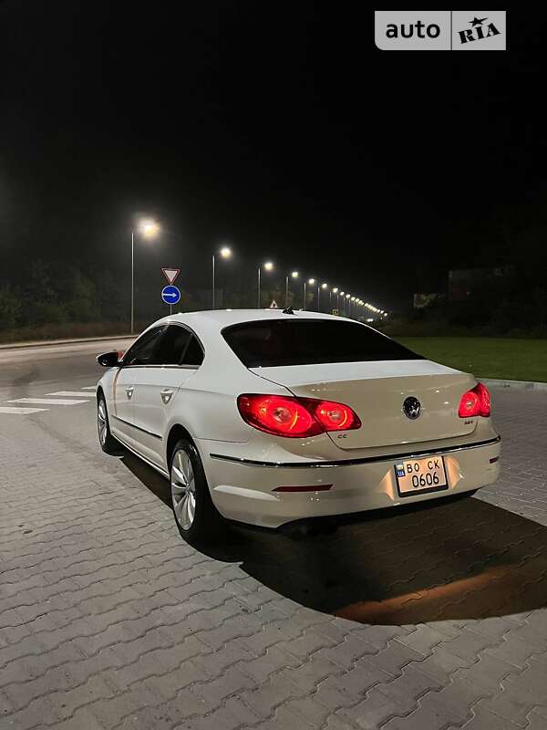 Купе Volkswagen CC / Passat CC 2010 в 