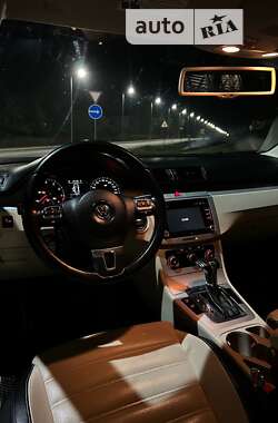 Купе Volkswagen CC / Passat CC 2010 в 