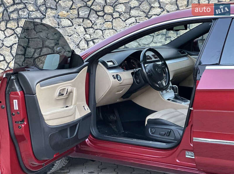 Купе Volkswagen CC / Passat CC 2015 в Тернополе