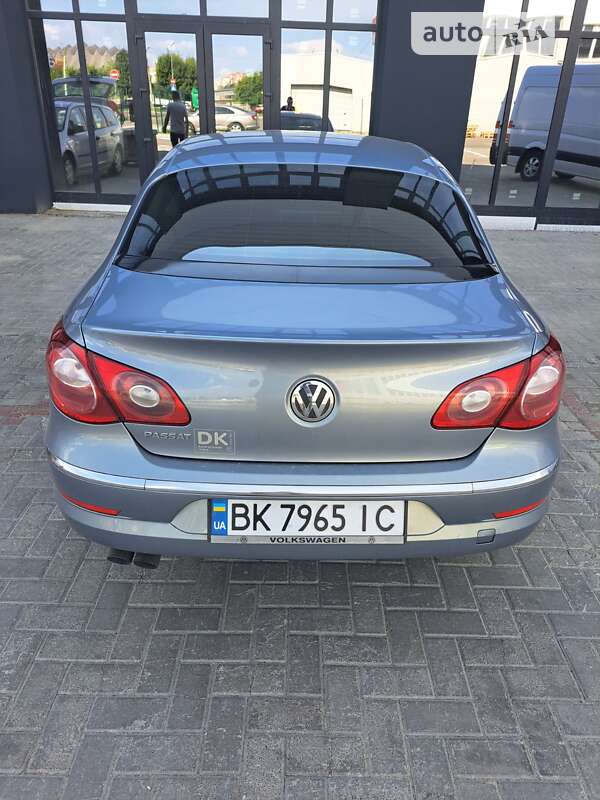 Купе Volkswagen CC / Passat CC 2008 в Ровно