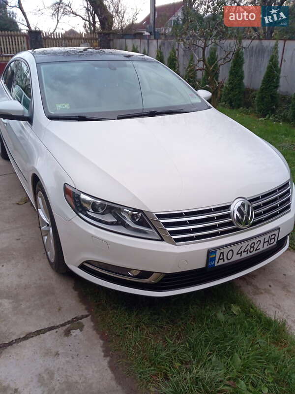 Купе Volkswagen CC / Passat CC 2012 в Ужгороде