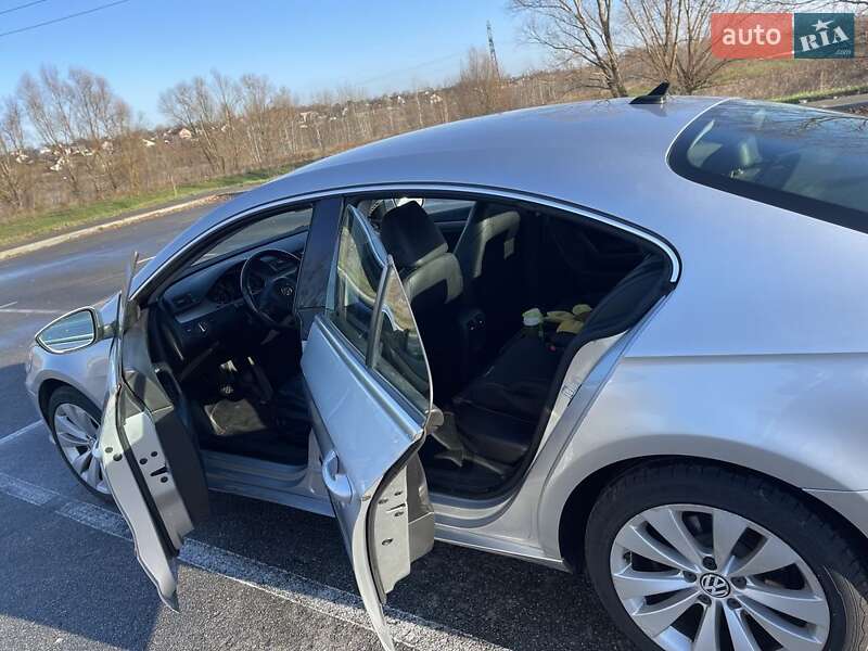 Купе Volkswagen CC / Passat CC 2010 в Буче