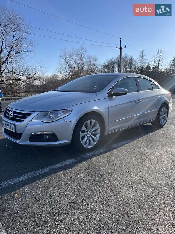 Купе Volkswagen CC / Passat CC 2010 в Буче