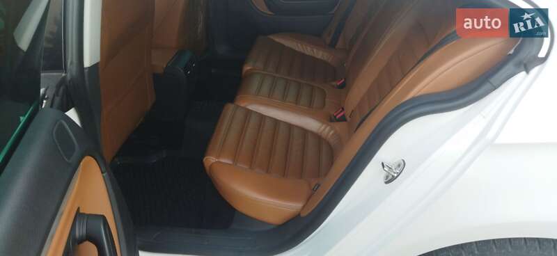 Купе Volkswagen CC / Passat CC 2010 в Тернополі