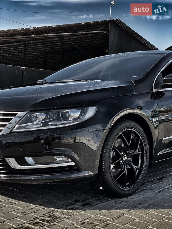 Купе Volkswagen CC / Passat CC 2014 в Староконстантинове