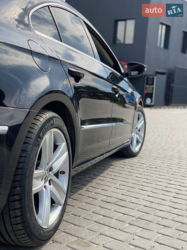 Купе Volkswagen CC / Passat CC 2014 в Староконстантинове