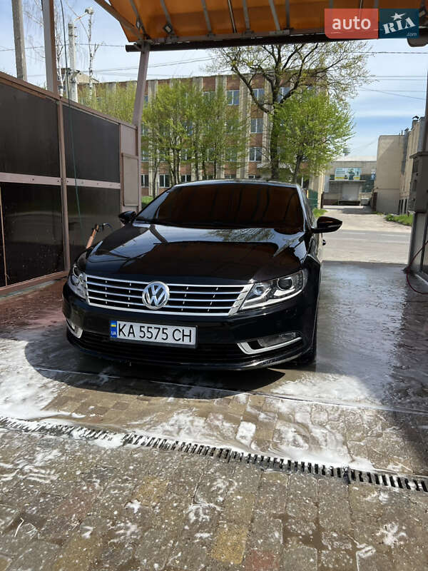 Купе Volkswagen CC / Passat CC 2014 в Староконстантинове