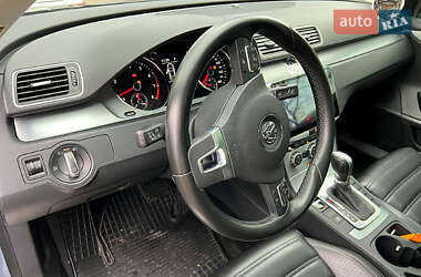 Купе Volkswagen CC / Passat CC 2013 в Луцьку