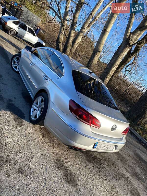Купе Volkswagen CC / Passat CC 2012 в Умани