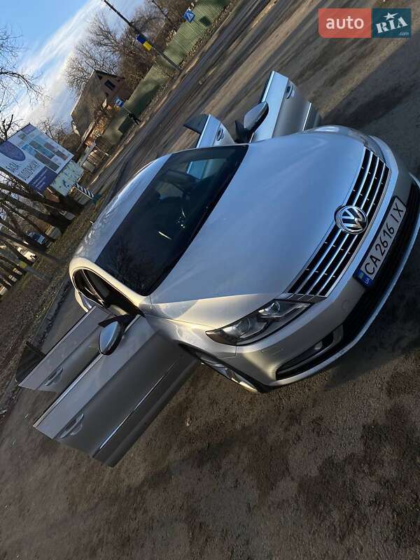 Купе Volkswagen CC / Passat CC 2012 в Умани