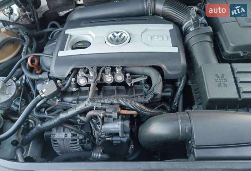 Купе Volkswagen CC / Passat CC 2013 в Львові