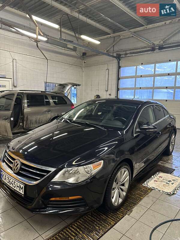 Купе Volkswagen CC / Passat CC 2011 в Киеве