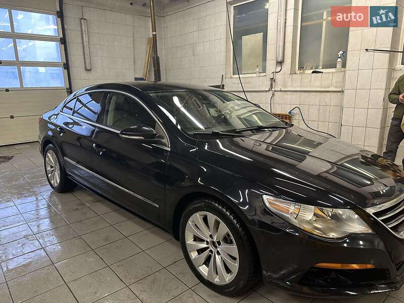 Купе Volkswagen CC / Passat CC 2011 в Киеве