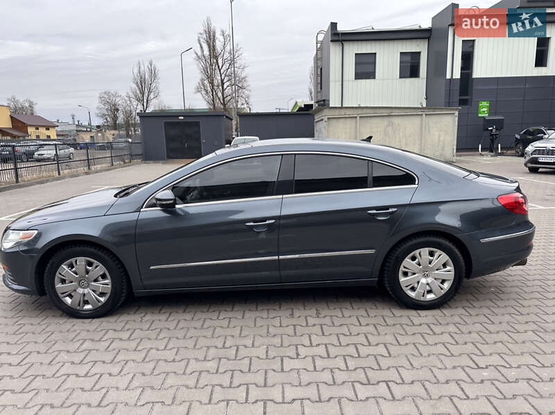 Купе Volkswagen CC / Passat CC 2012 в Киеве