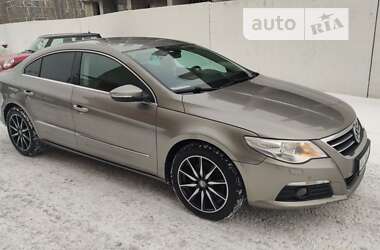 Купе Volkswagen CC / Passat CC 2010 в Києві