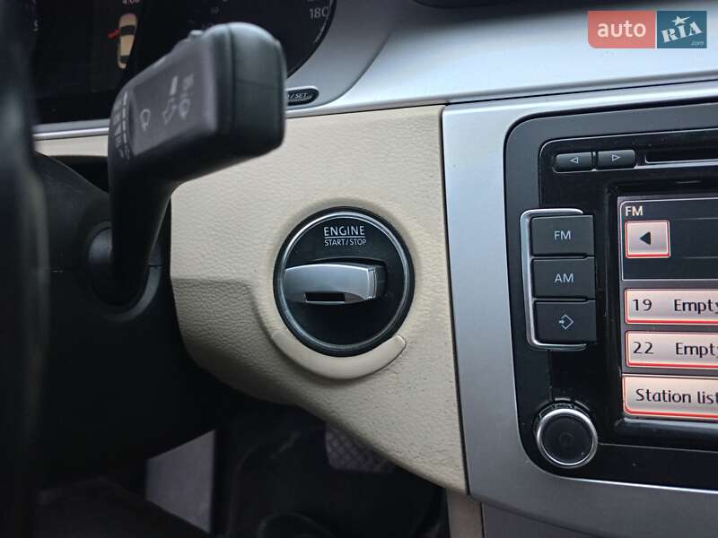 Купе Volkswagen CC / Passat CC 2011 в Конотопе